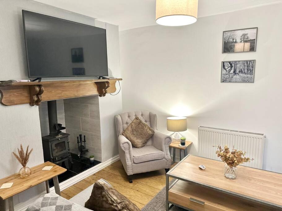 Cottage,Cinema Room,Log Burner Blaenavon Zewnętrze zdjęcie